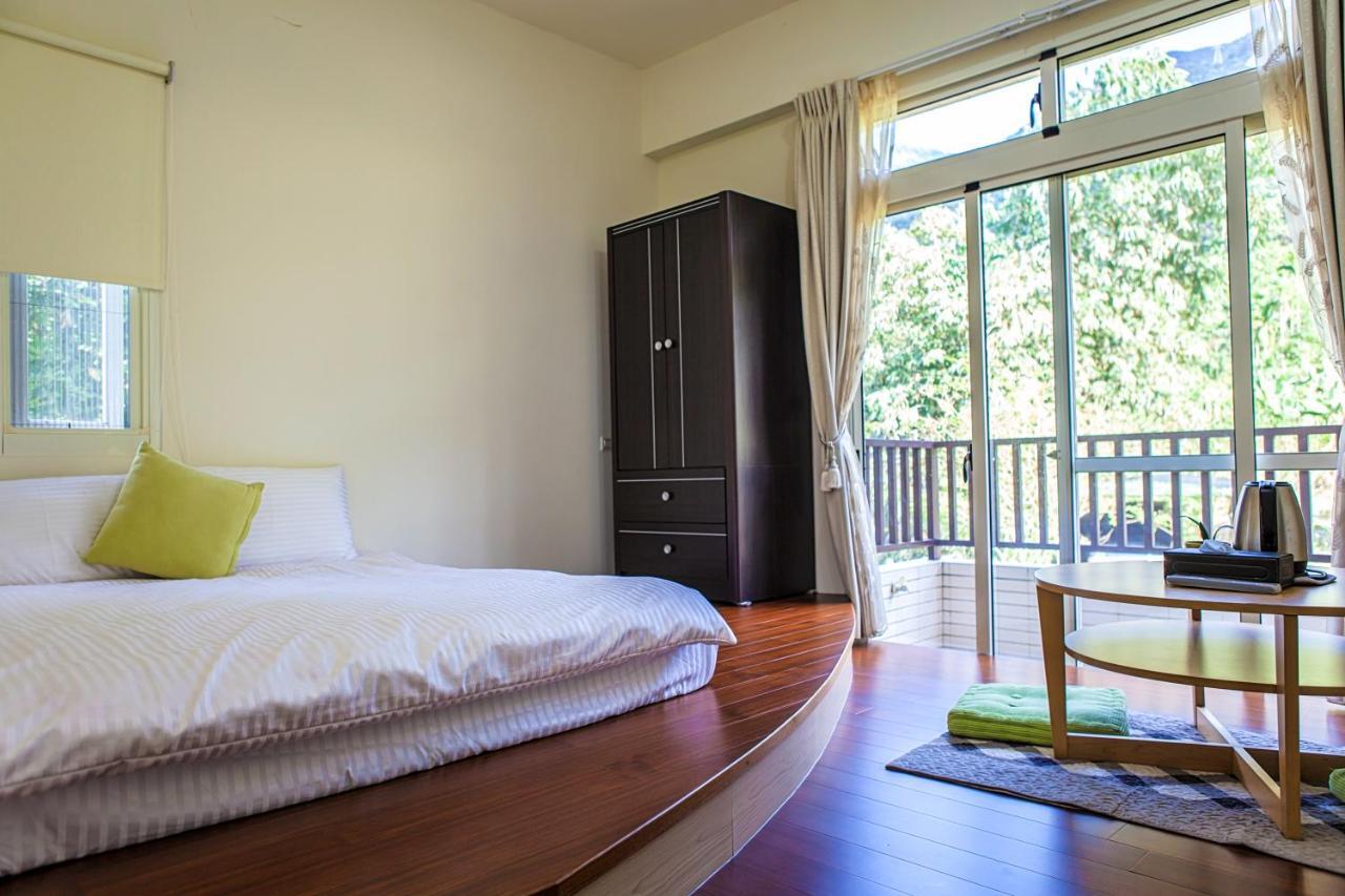 Fully B&B Puli Cameră foto